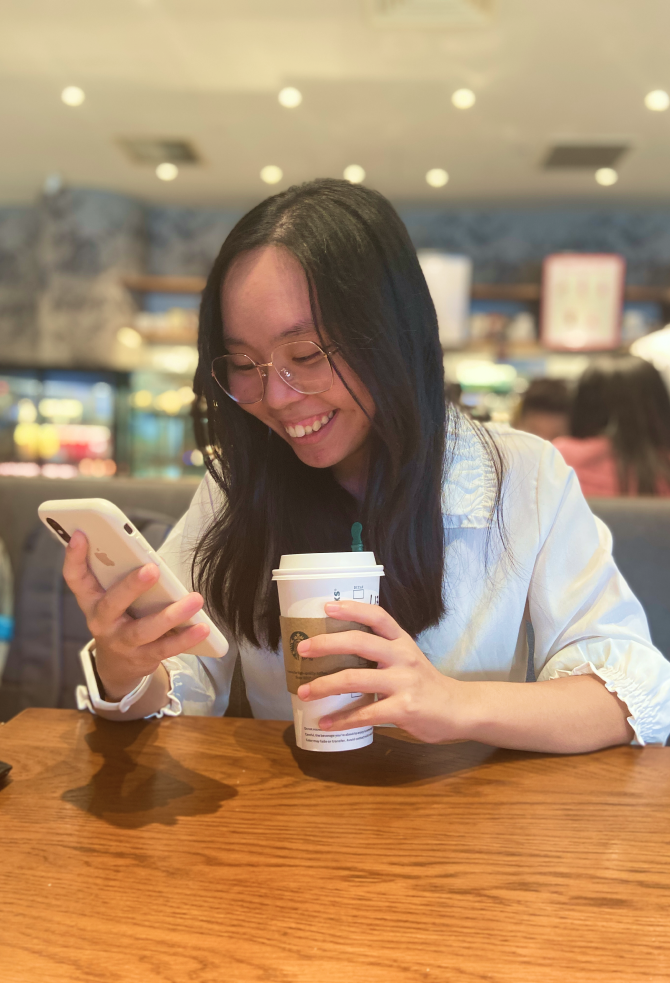 Lizzie_having_coffee